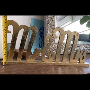 Mr&Mrs sign (for Destiny L)